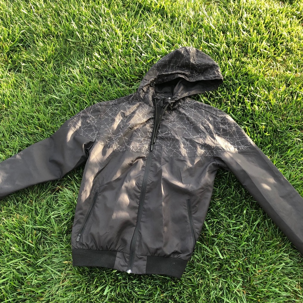 CSG WINDBREAKER- Price can be negotiated